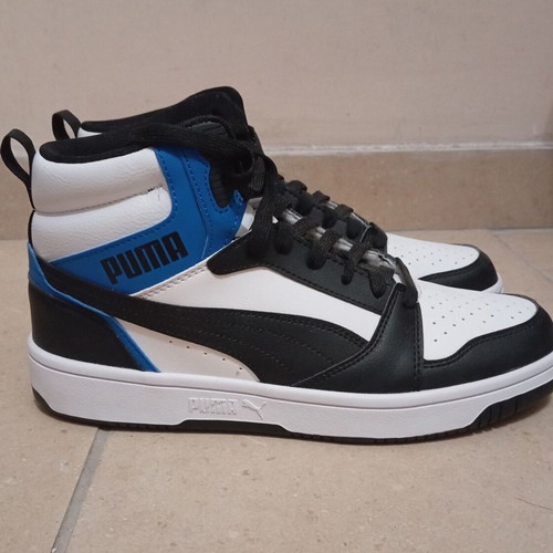 Puma women's athletic shoes size 40 like new
