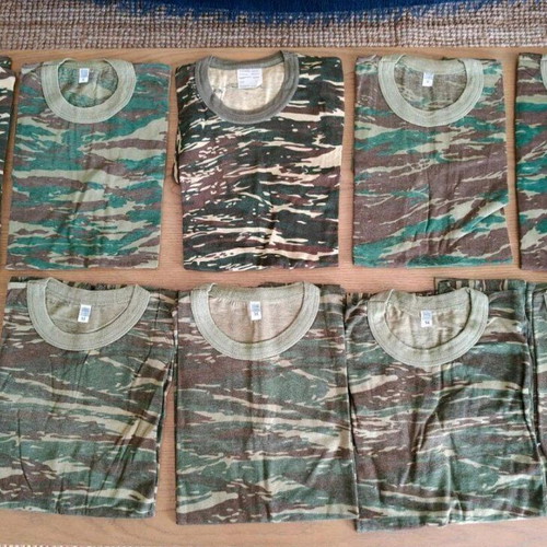 Military t-shirts used, pack of 5 small in good condition