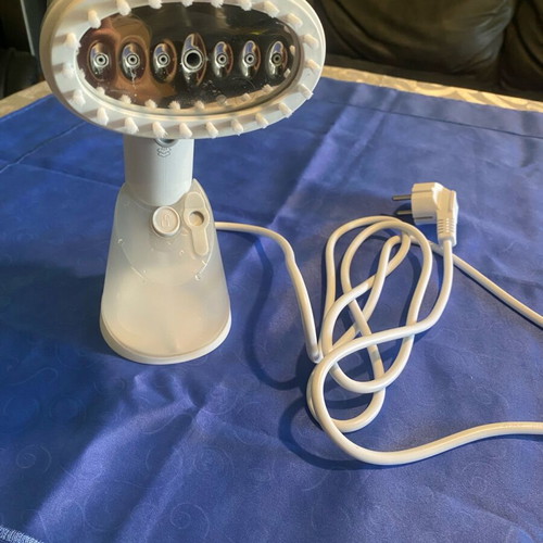 Vertical Steam Iron like new