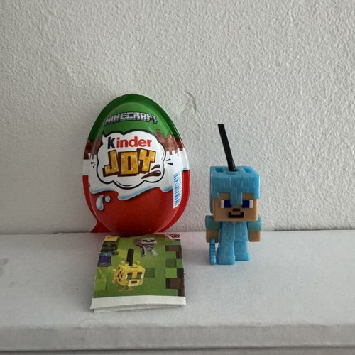 Kinder Joy Minecraft Diamond Armor Steve figure new