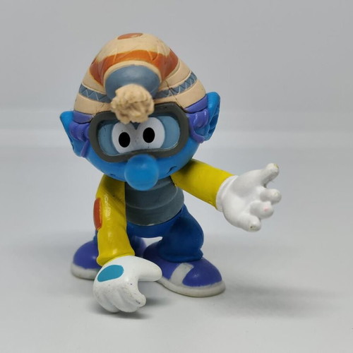 Smurf Skiier Figure Peyo like new, collectible