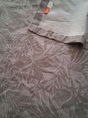 Τραπεζομάντηλο Nef Nef αλέκιαστο σαν καινούργιο 140×180