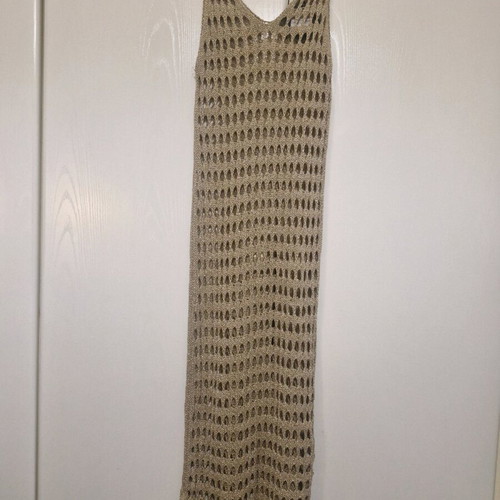 Elastic knitted dress new, gold with fringes