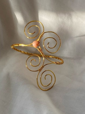 Fairycore bracelet with pink aventurine bead, brass wire