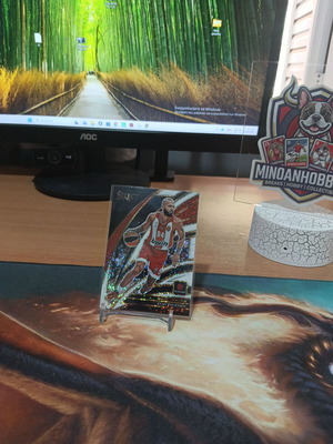 Evan Fournier 2025-26 Panini Select EuroLeague Zebra Prizm SSP Olympiacos Courtside card like new
