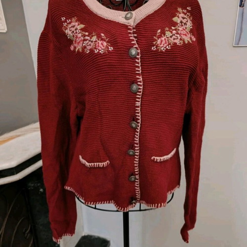 Vintage cardigan size L, like new, with floral embroidery