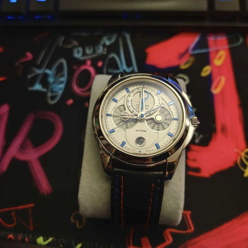 Citizen Calendier Moonphase 42mm wristwatch like new, silver