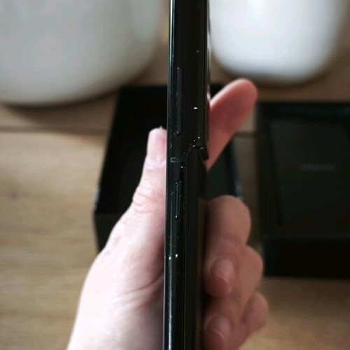 Samsung Galaxy S21 Ultra black like new, 128G, with earphones and waterproof case