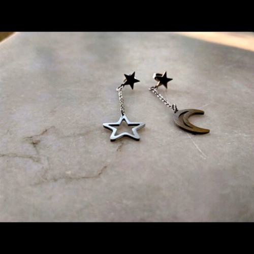 Witchy earrings made of stainless steel like new, silver