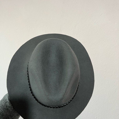 Fedora hat gray wool felt Mudo accessories like new