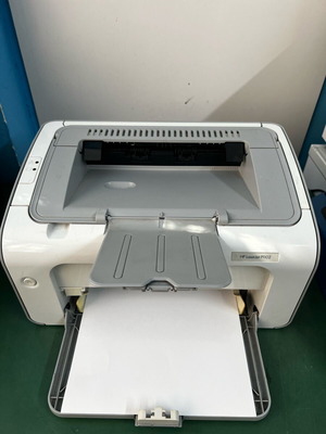 HP P1102 εκτυπωτής σαν καινούργιος με γεμάτο toner