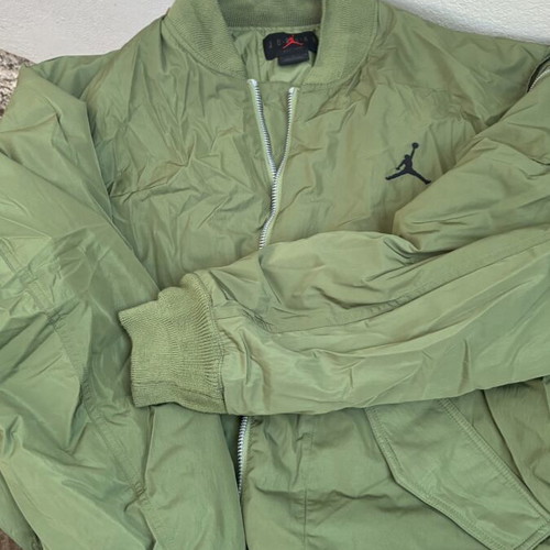 Jordan Essentials Men's Bomber Jacket like new, green, XL
