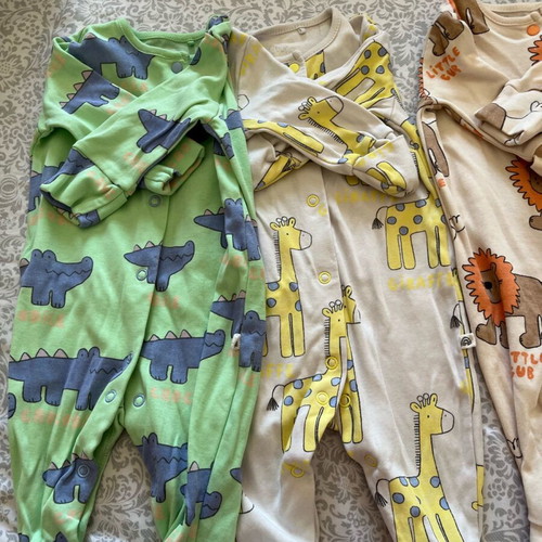 Set of 4 baby boy bodysuits up to 3M like new
