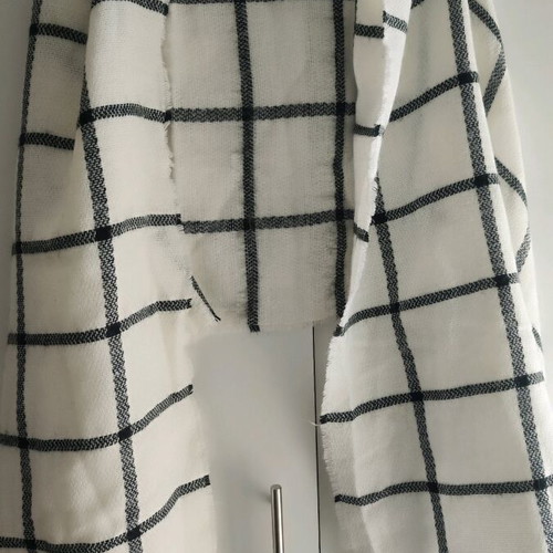 Black and white scarf like new, worn minimally