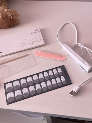 Set of 20 gel nails with tool kit and LED lamp new