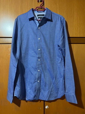 Tahari men's shirt new, size S, blue with jacquard pattern