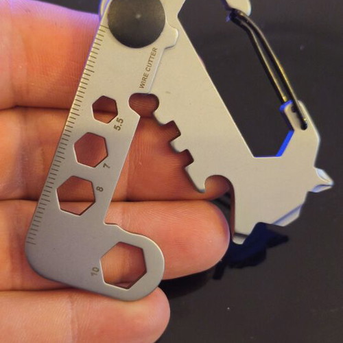 4smarts Multi Tool Keychain new, carabiner