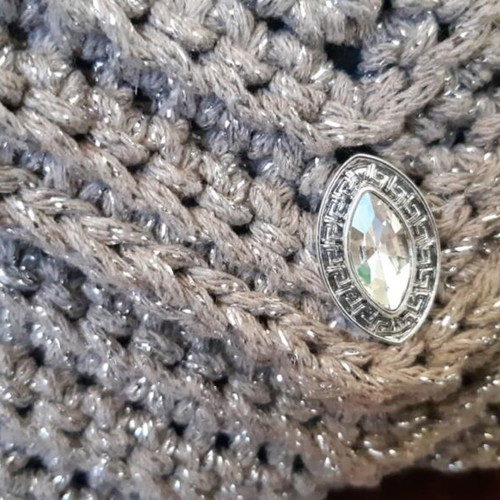 Knitted clutch new in silver shimmer