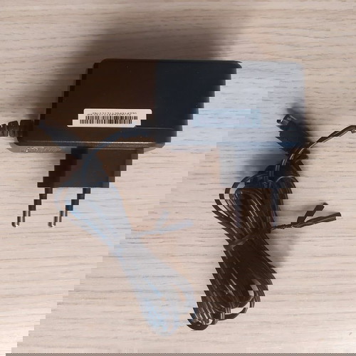 Адаптер 12V 1A модел RD 1201000-C55-HOG като нов