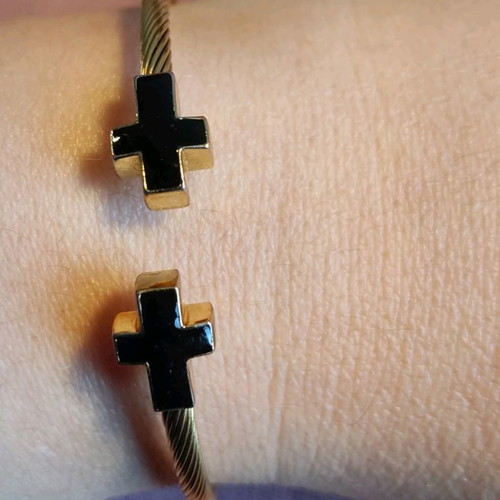 Stainless steel bracelet used, gold color with cross design