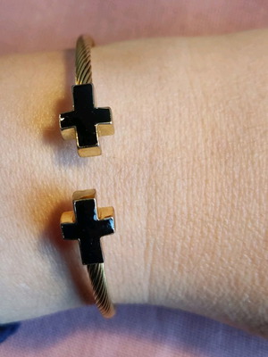 Stainless steel bracelet used, gold color with cross design