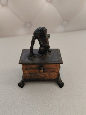 Vintage metal sharpener with Aquarius zodiac sign, 1970s