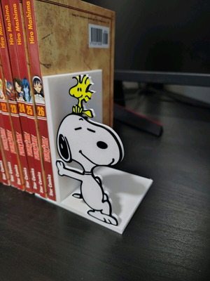 Snoopy bookend like new
