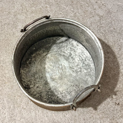 Traditional hammered copper cauldron with tin lining and metal handles, 45L