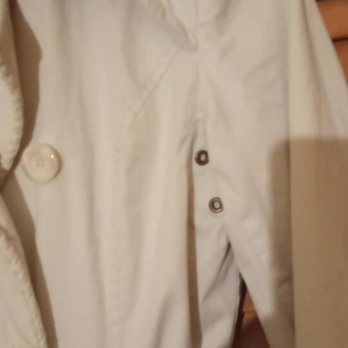 Xdye women's trench coat size M cream color new