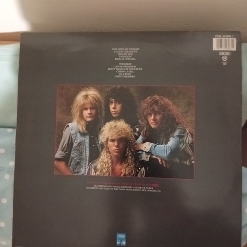 Quiet Riot 1988 vinyl record like new, Greek edition, rock