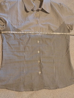 VS women's slim short-sleeve shirt like new, black and white