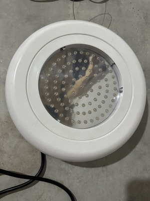 Led UFO grow lamp 90W, like new