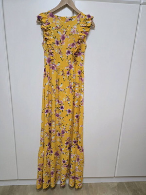 Floral Raccar dress like new, colorful, long