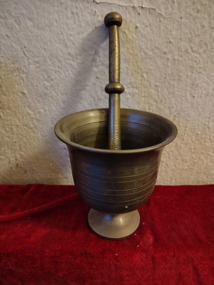Bronze mortar like new, old style