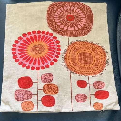 Cushion cover used 45x45 with red pink flower design