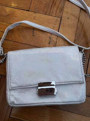 Silver crossbody bag like new, disco style for night out