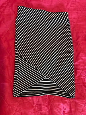 Bershka striped mini skirt like new, black and white, XS