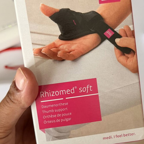 Thumb and wrist brace like new, size S