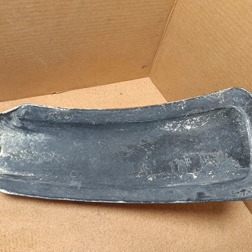 DT YZ front fender, genuine, painted, with crack