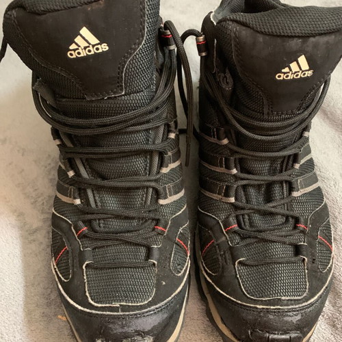 Adidas AX1 μποτάκια πεζοπορίας 44 μεταχειρισμένα, μαύρα