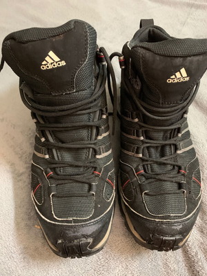 Adidas AX1 μποτάκια πεζοπορίας 44 μεταχειρισμένα, μαύρα