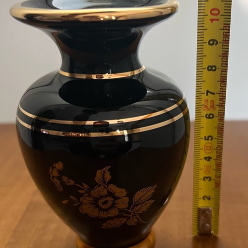 Vintage decorative vase with gold details like new
