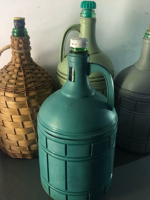 Νταμιτζάνες μεταχειρισμένες, πακέτο 15 τεμαχίων 5 κιλών