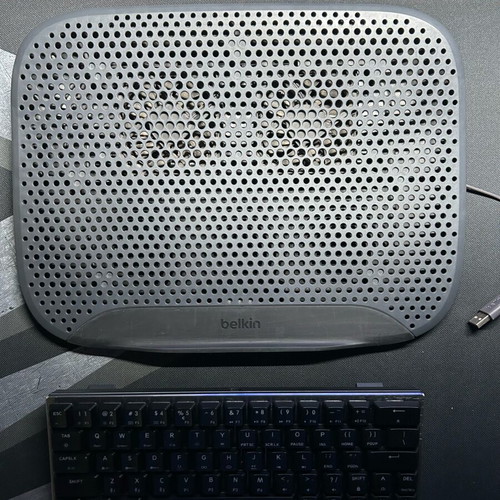 Belkin Coolspot laptop stand like new with two fans