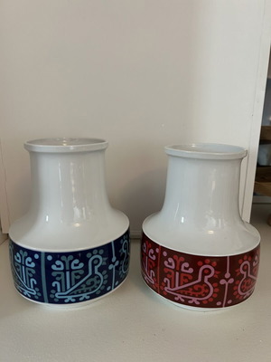 Vase set of 2 vintage used with bird design, pink and blue