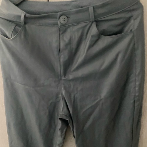 Gray leatherette high-waisted pants used, size M