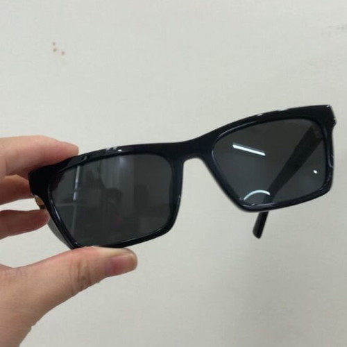 Miu Miu A05S sunglasses new, black, rectangular frame