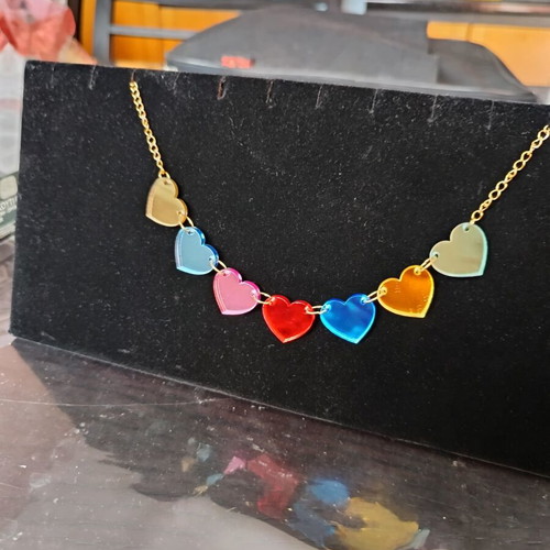 Choker necklace with colorful plexiglass hearts