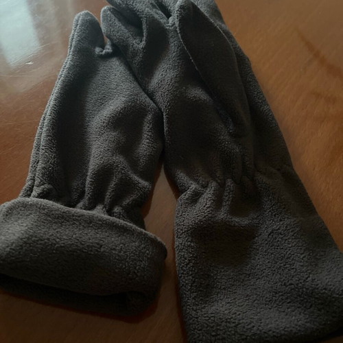 Gloves for cold weather like new, warm and stylish