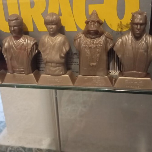 Star Wars Kellogs 7 Collectible Busts like new, 90s